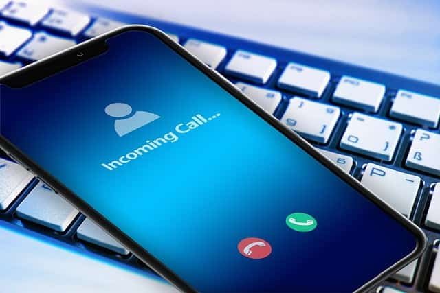 ligação no celular. Foto: Pixabay