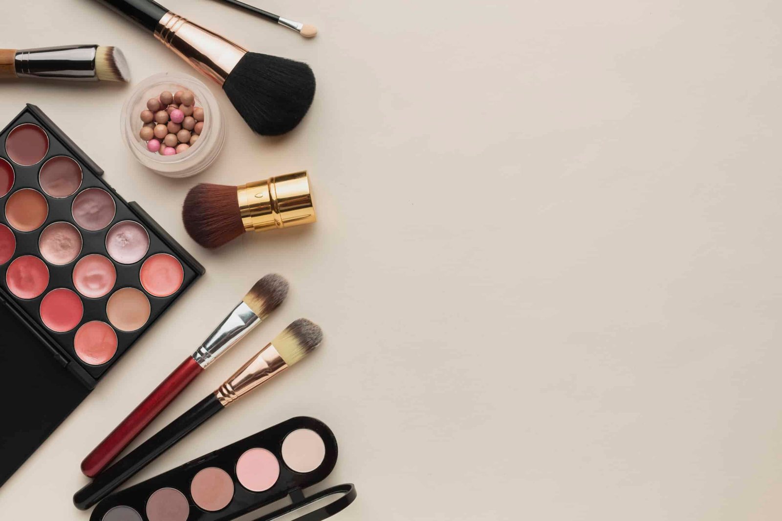 Maquiagem. Foto: Freepik